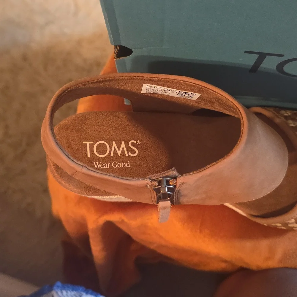 TOMS Women's Brown Wedge Sandals